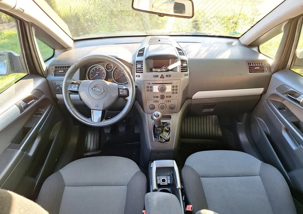 Opel Zafira cena 14300 przebieg: 195678, rok produkcji 2005 z Białobrzegi małe 106